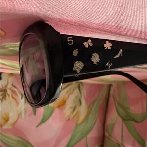 CHANEL Dark Frame Sunglasses